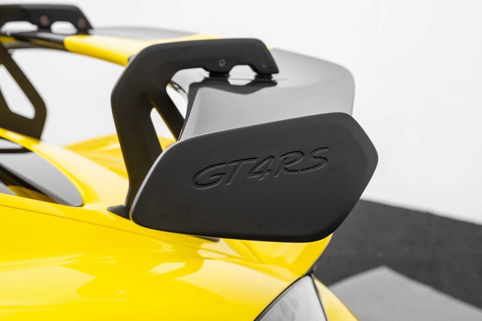 2024 Porsche 718 Cayman GT4 RS