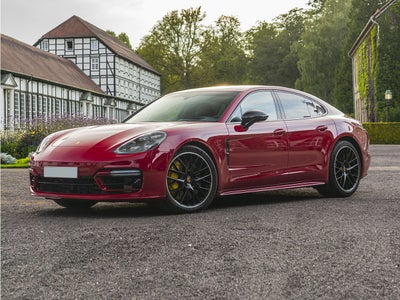 2023 Porsche Panamera 4