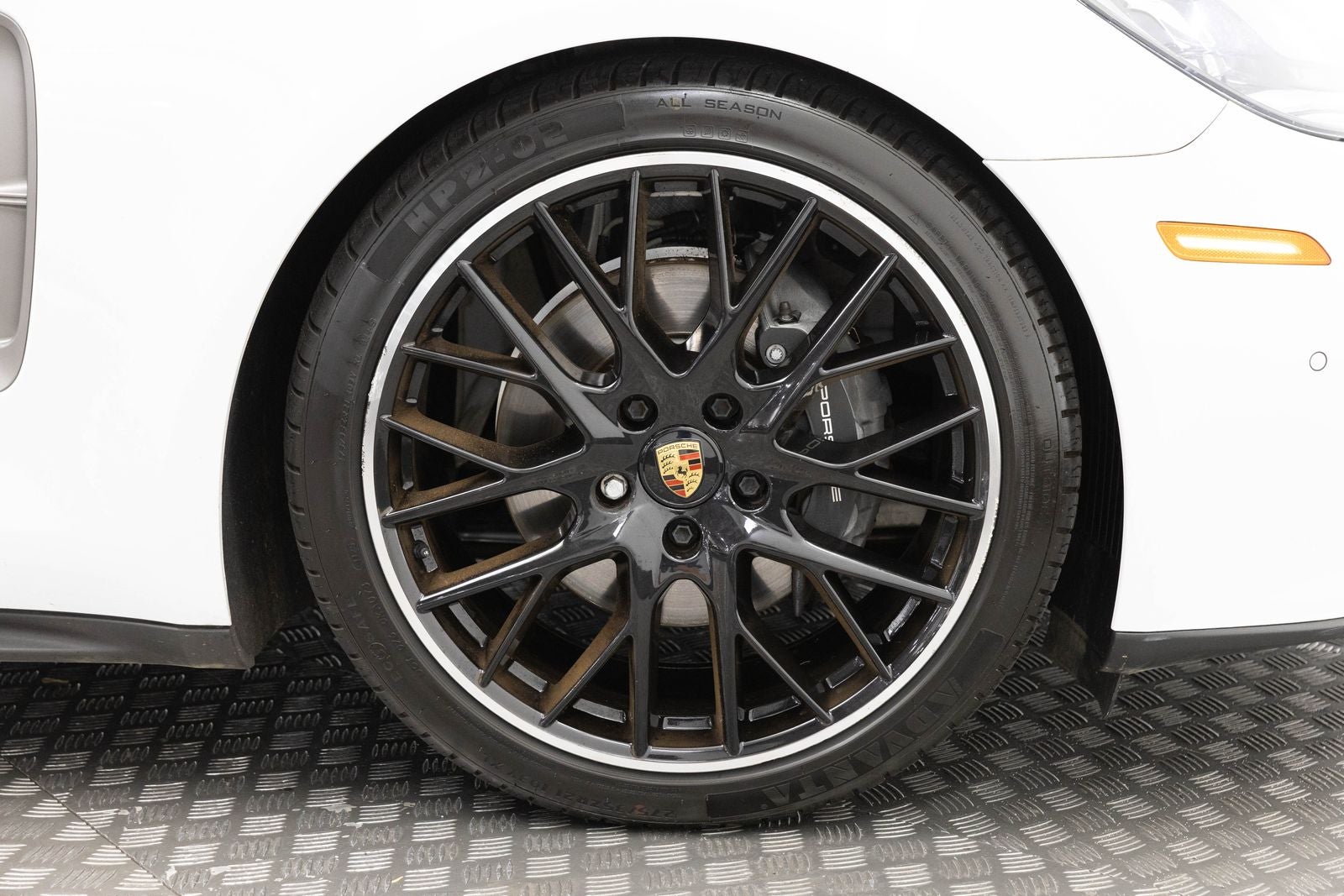 2023 Porsche Panamera 4