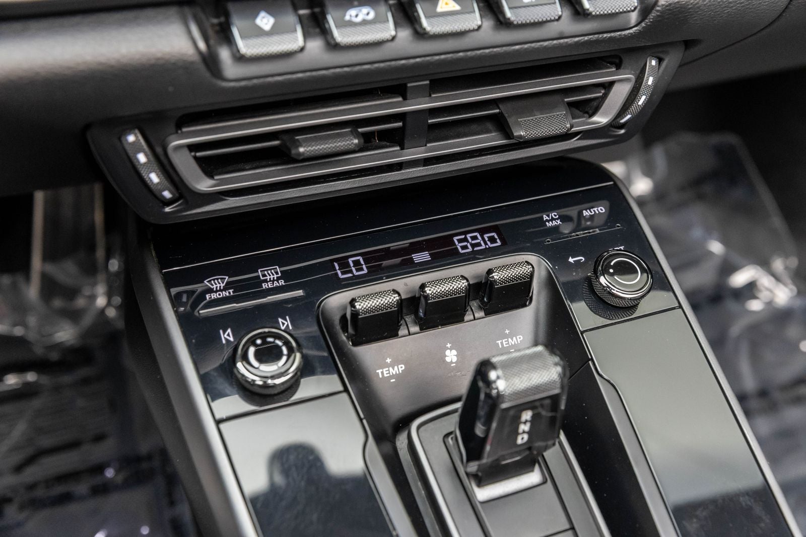 2020 Porsche 911 Carrera