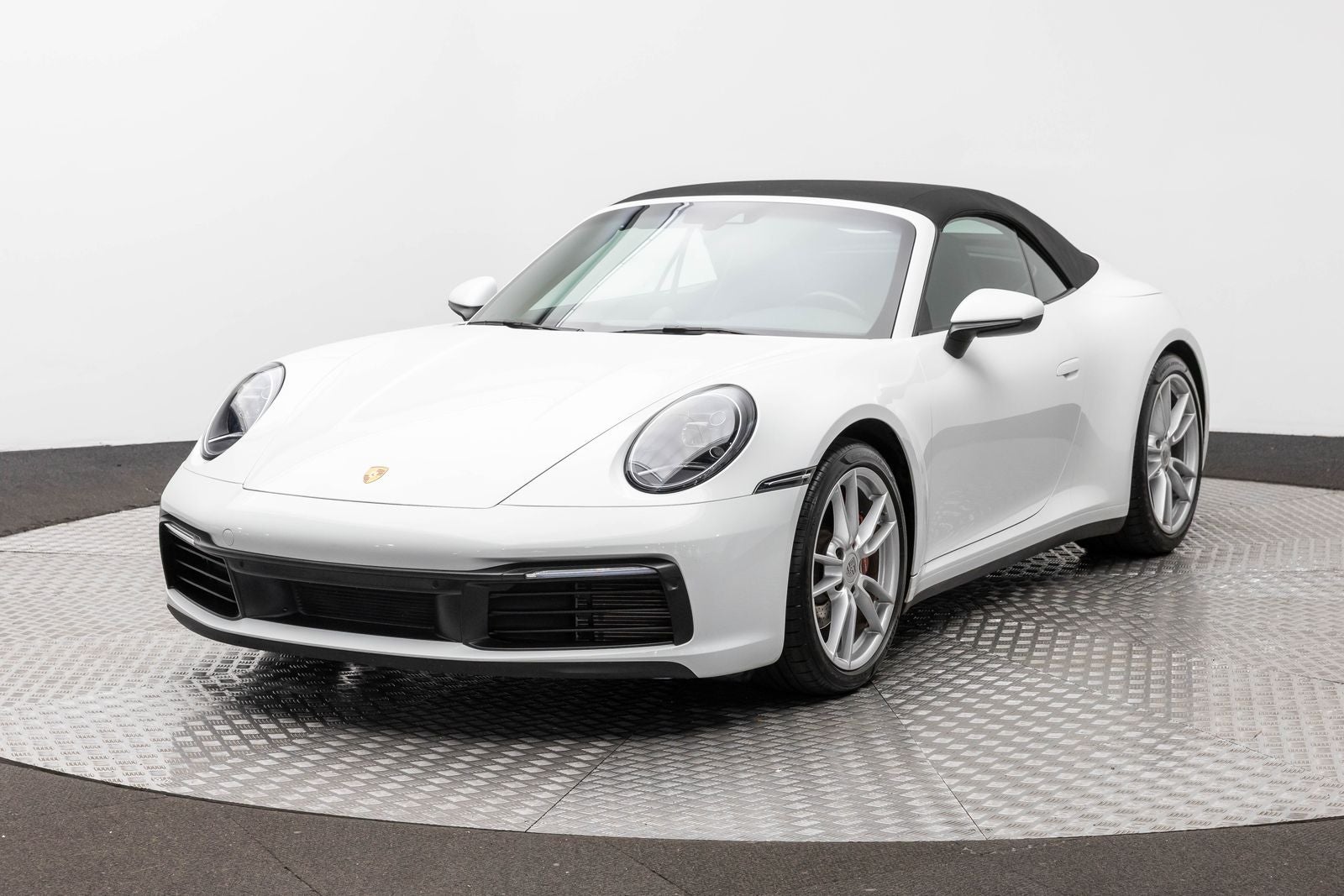 2020 Porsche 911 Carrera