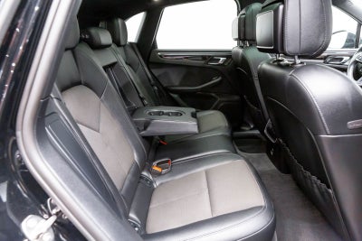 2022 Porsche Macan AWD