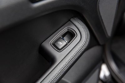 2022 Porsche Macan AWD