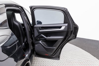 2024 Porsche Cayenne S E-Hybrid