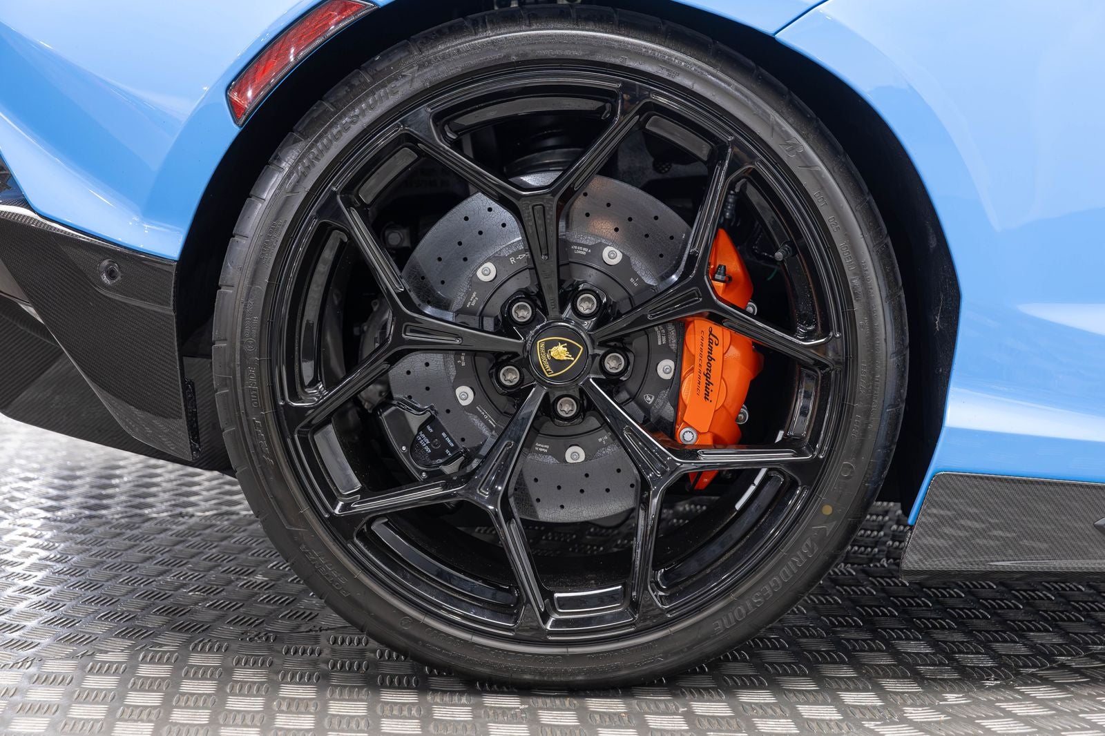 2024 Lamborghini Revuelto Coupe