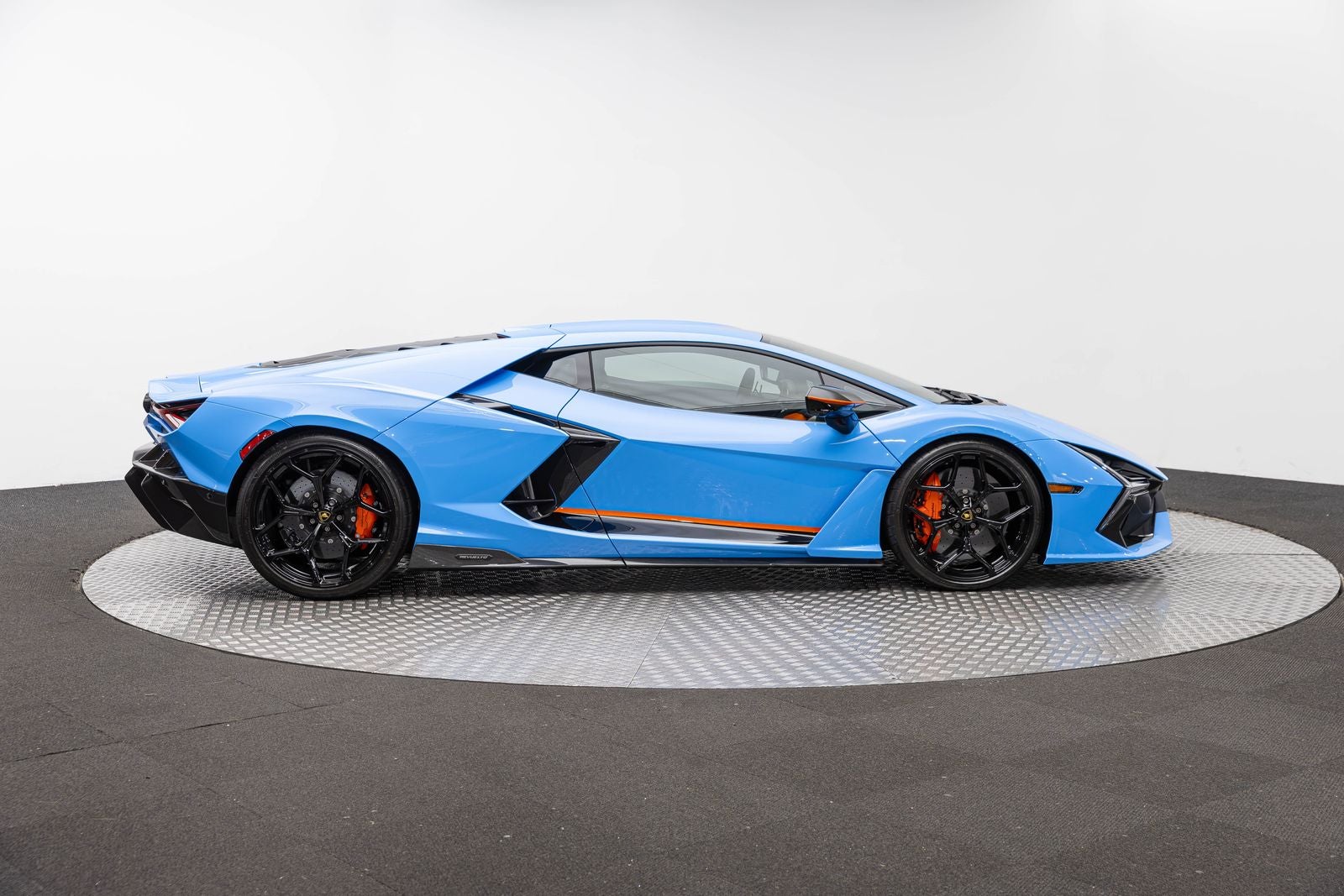 2024 Lamborghini Revuelto Coupe