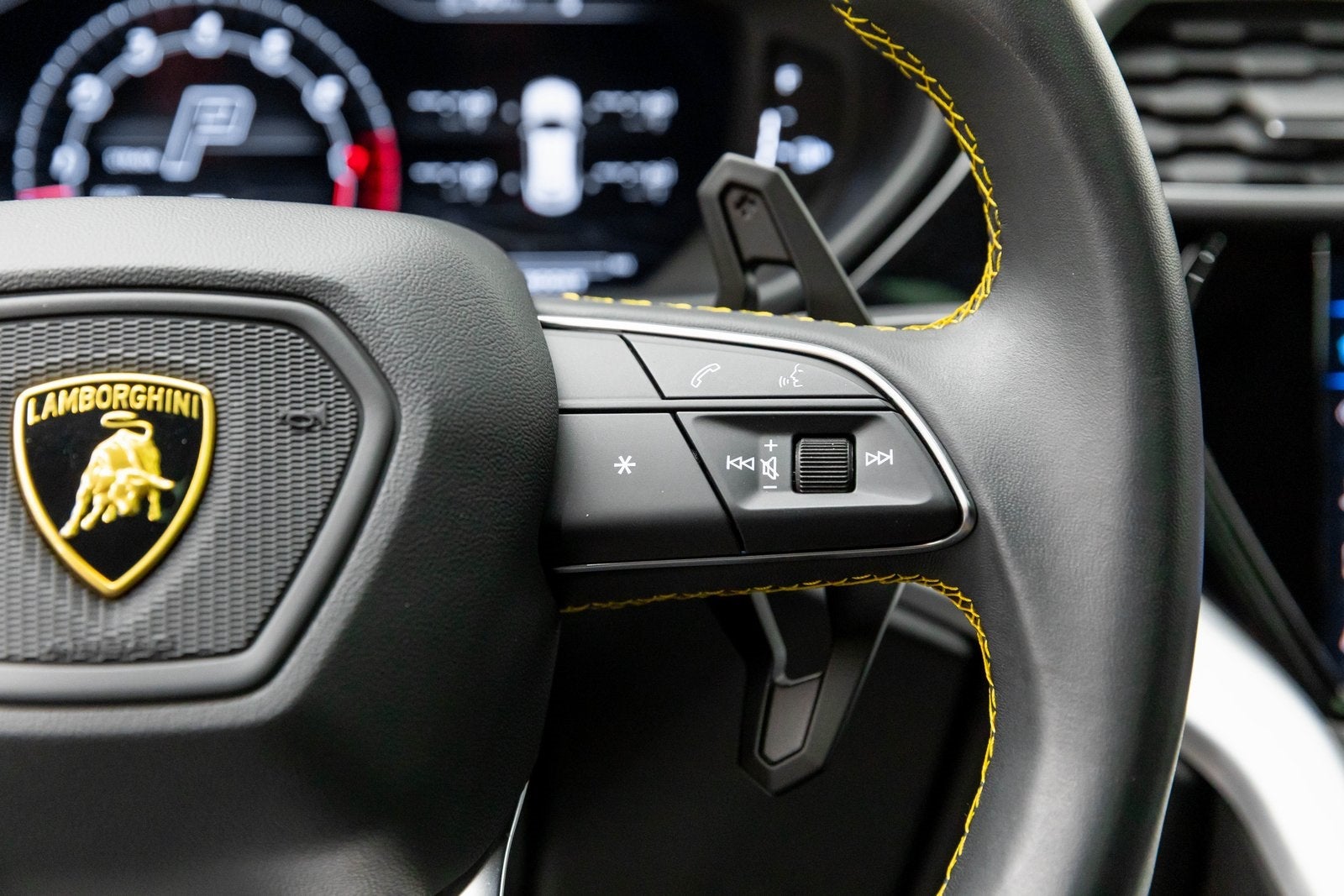 2022 Lamborghini Urus AWD