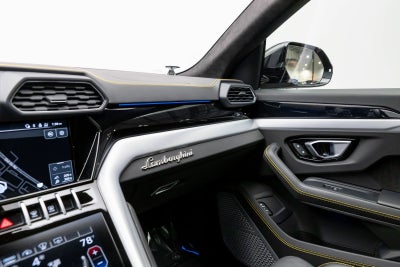 2022 Lamborghini Urus AWD