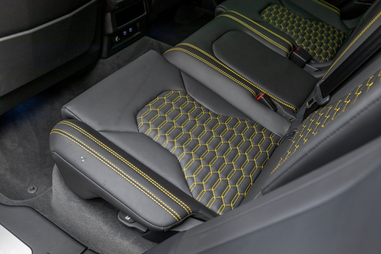 2022 Lamborghini Urus AWD