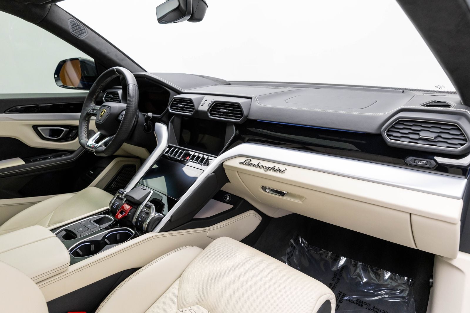 2019 Lamborghini Urus AWD