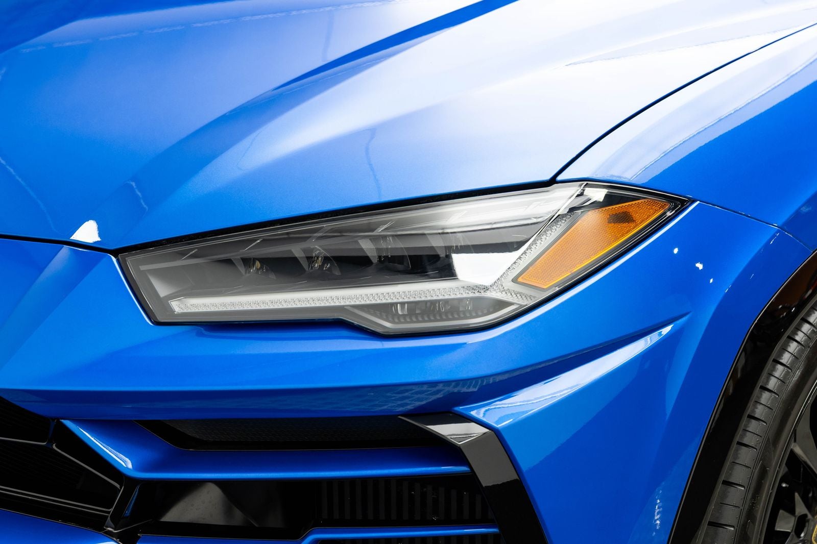 2019 Lamborghini Urus AWD