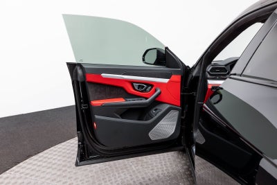 2022 Lamborghini Urus AWD