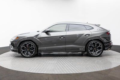 2023 Lamborghini Urus Performante