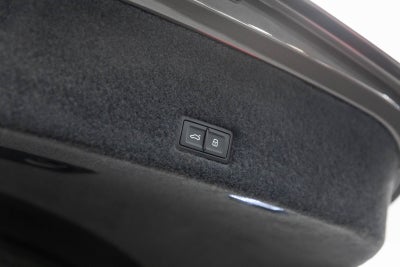 2023 Lamborghini Urus Performante