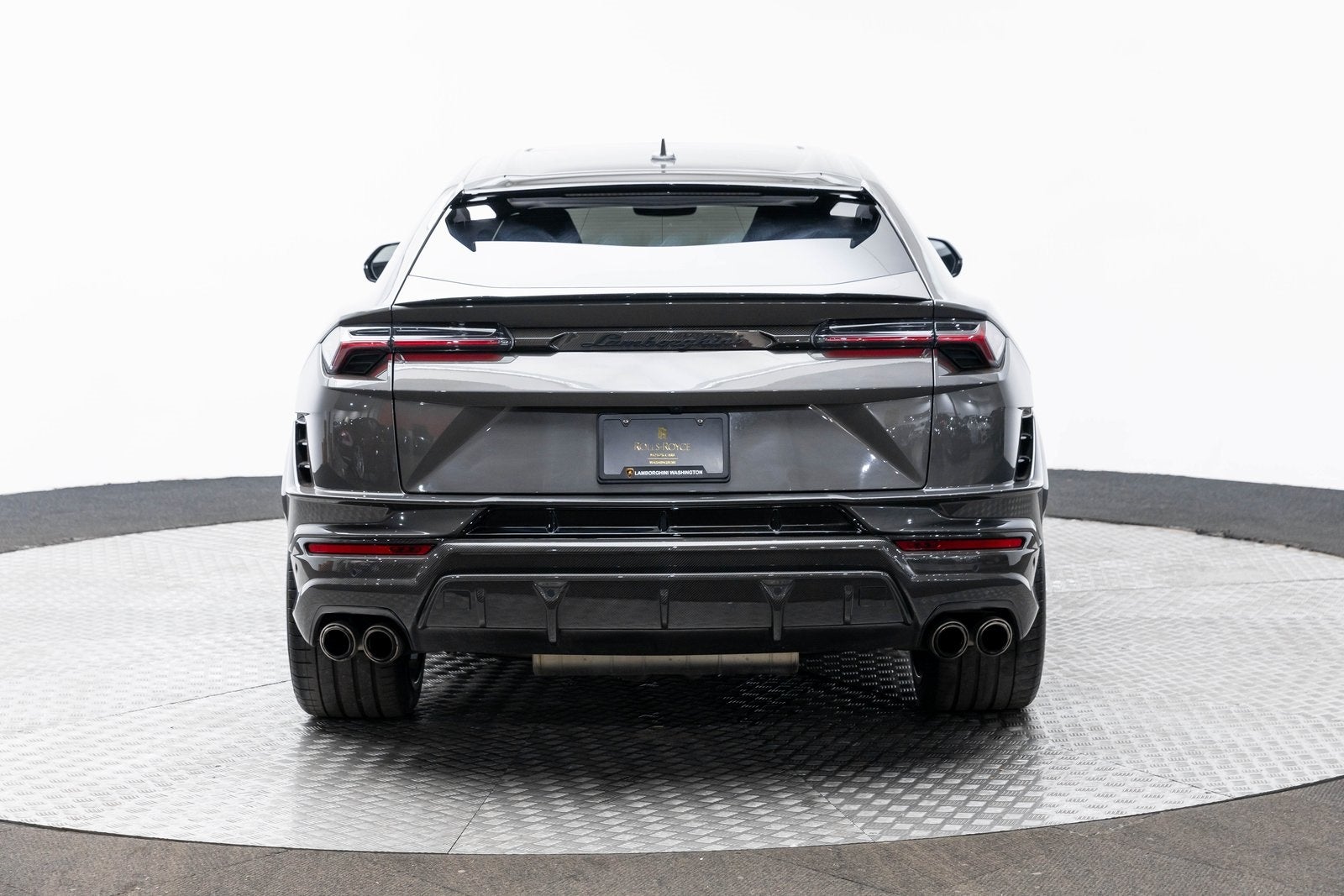 2023 Lamborghini Urus Performante