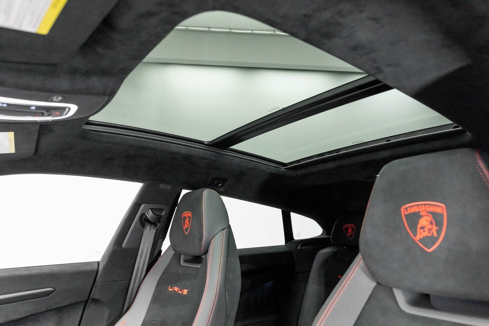 2023 Lamborghini Urus Performante