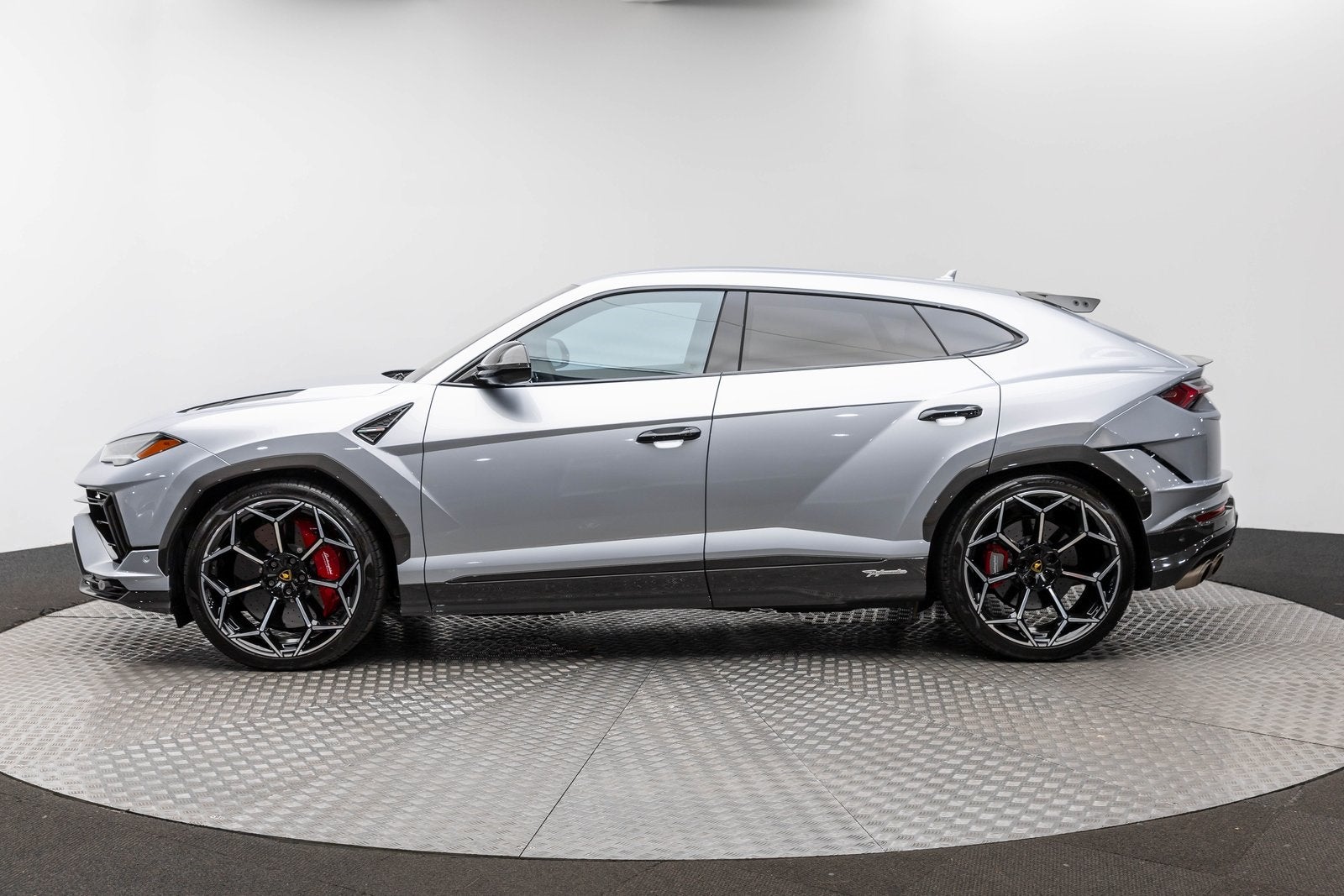 2024 Lamborghini Urus Performante