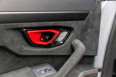 2024 Lamborghini Urus Performante